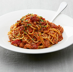 Spaghetti-Bolognese-4x6-02 at Travinia